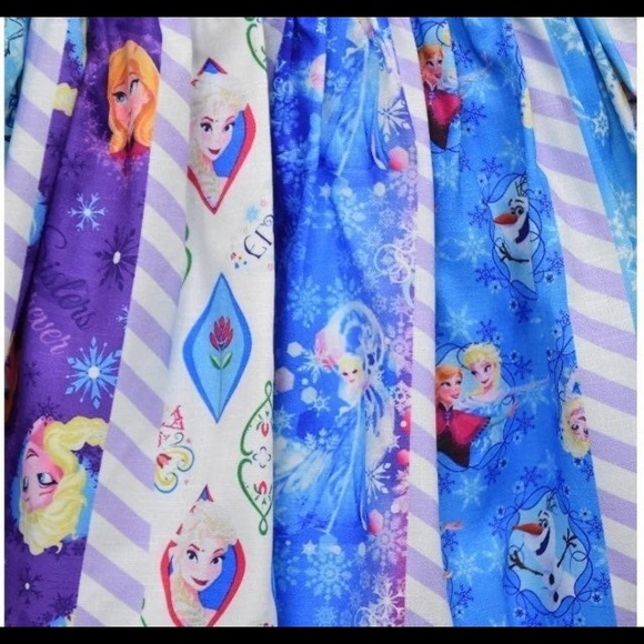 🎉Adorable Frozen twirl panel dress! - Picture 5 of 7